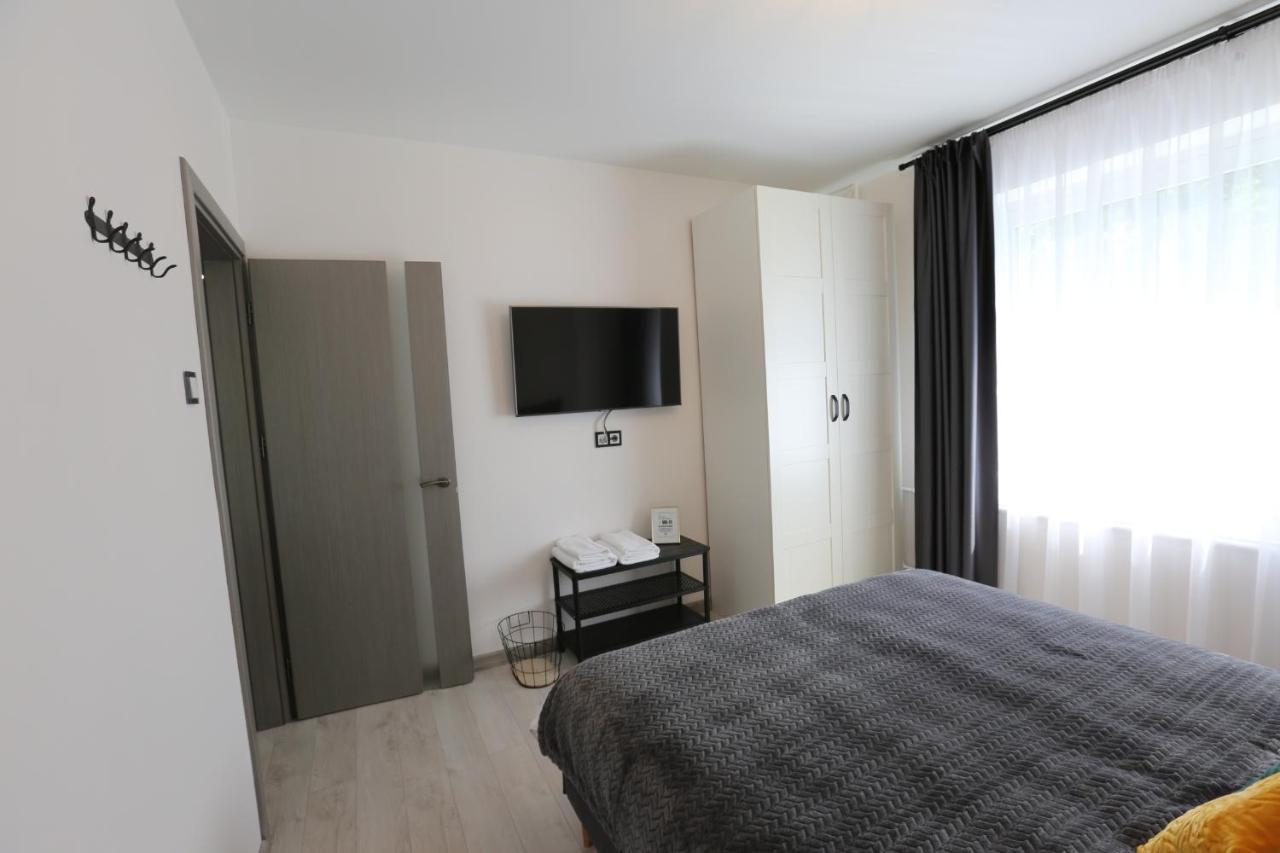 Comfy 2 Room Apartment - Free Parking - 350Mbps Wifi - Netflix Kaunas Exterior foto